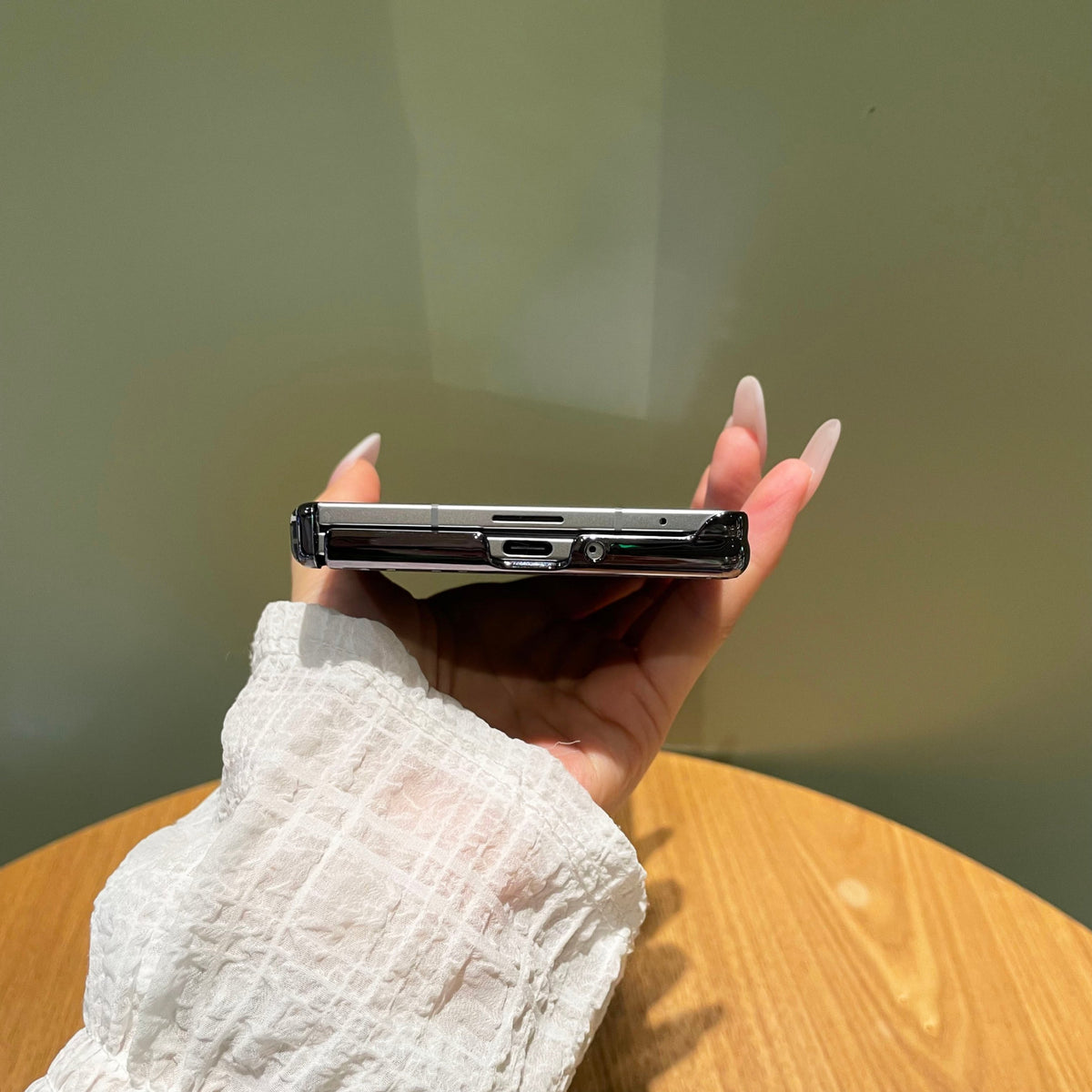 Magnetic Phone Case For Samsung Galaxy Z Fold, Built-In Wireless Charging Magnet